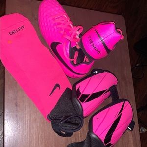 Nike Soccer bundle little girl Size 2